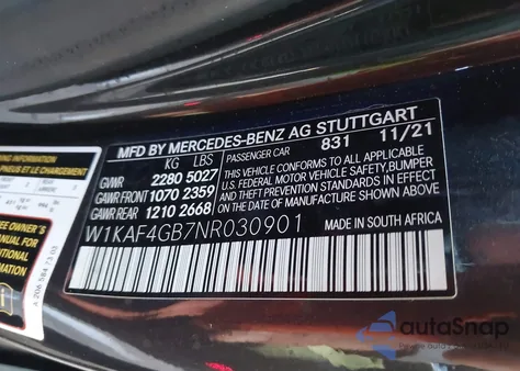 2022 Mercedes-Benz C 300 Sedan z USA, uszkodzony, nr VIN W1KAF4GB7NR030901